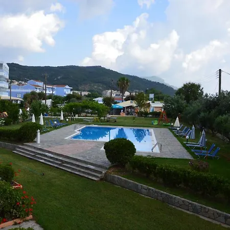 Lägenhetshotell Aggelos Family 3*