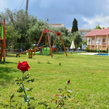 Lägenhetshotell Aggelos Family 3*