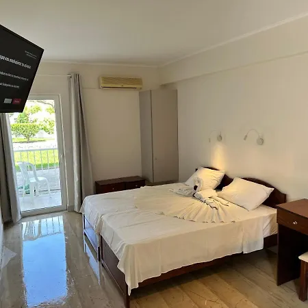 Aggelos Family Lägenhetshotell Moraitika