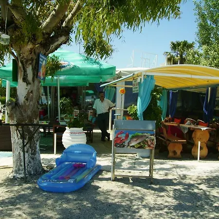 Lägenhetshotell Aggelos Family 3*